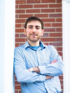 Maestro Musicians Founder and Director Daniel Broniatowski