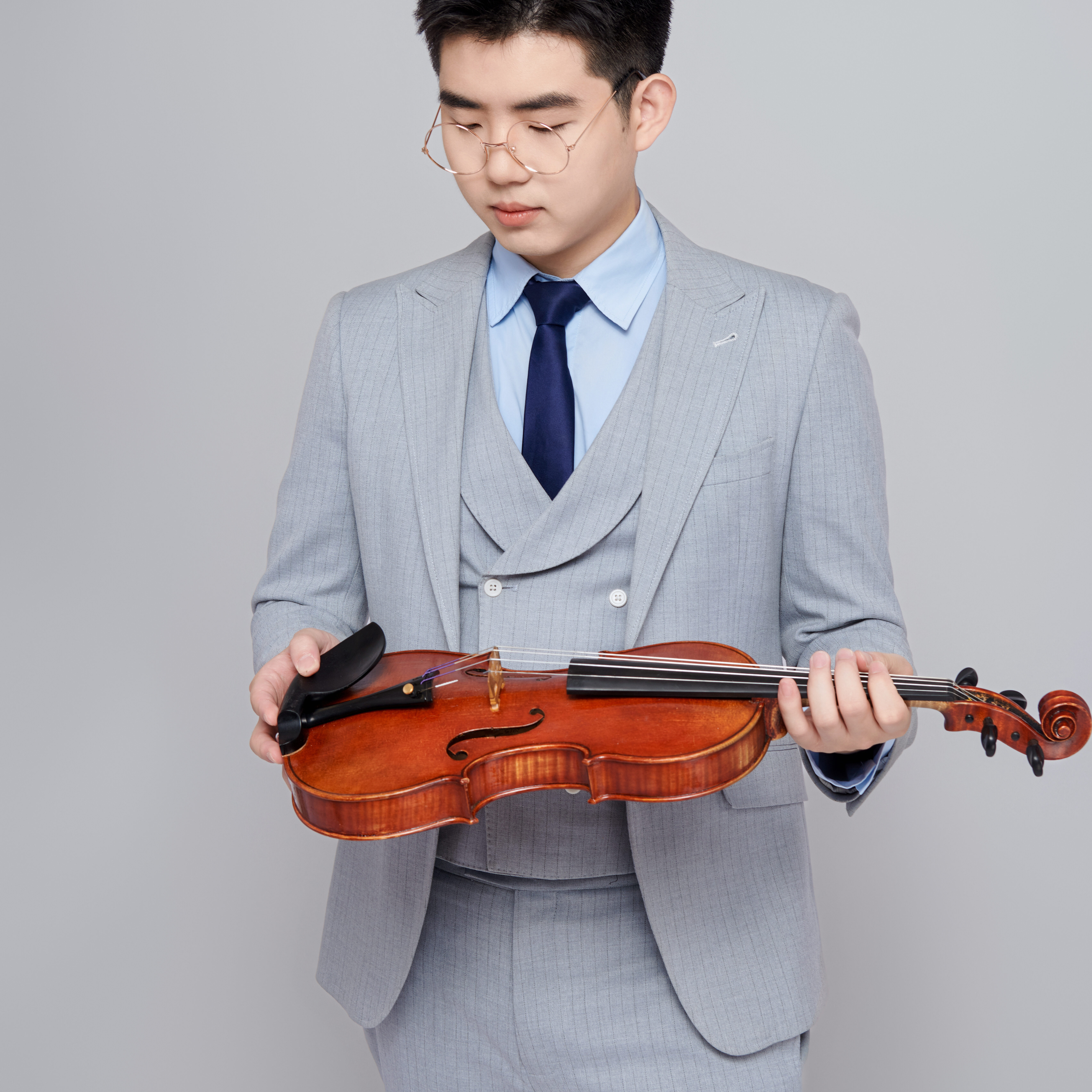 Lexington violin teacher Sicong Chen
